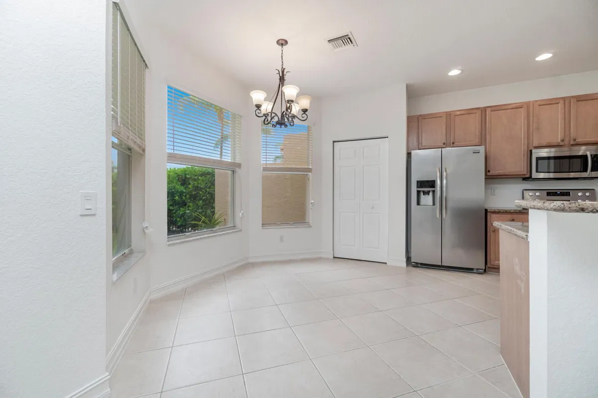  Residence photo 7
