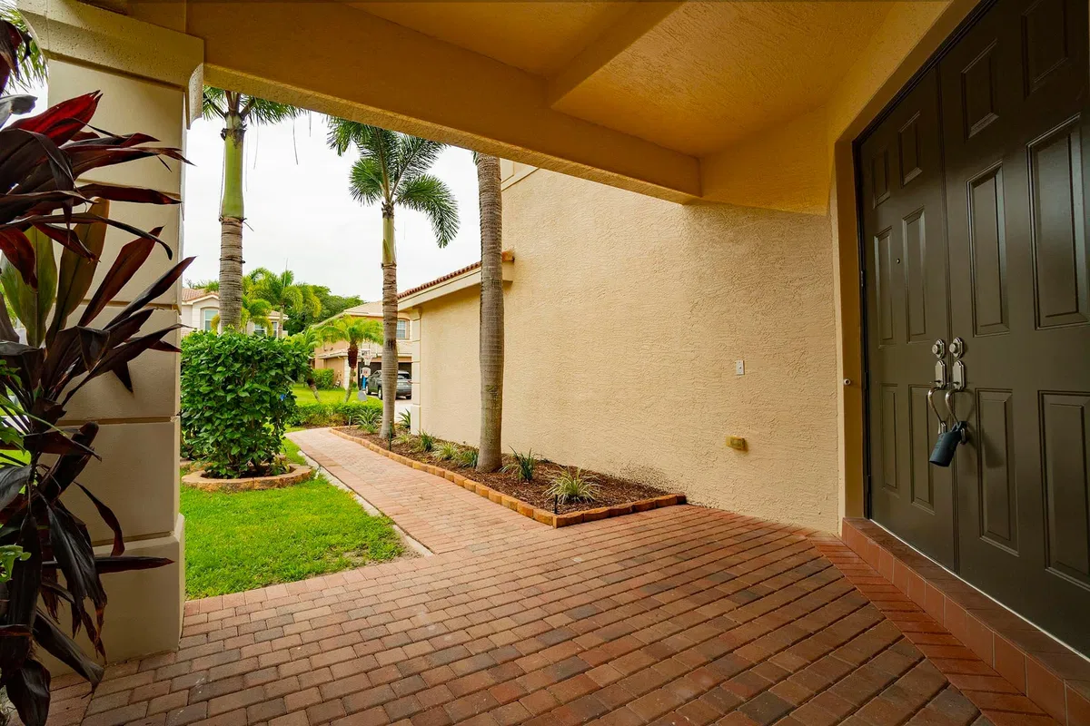  Residence photo 43