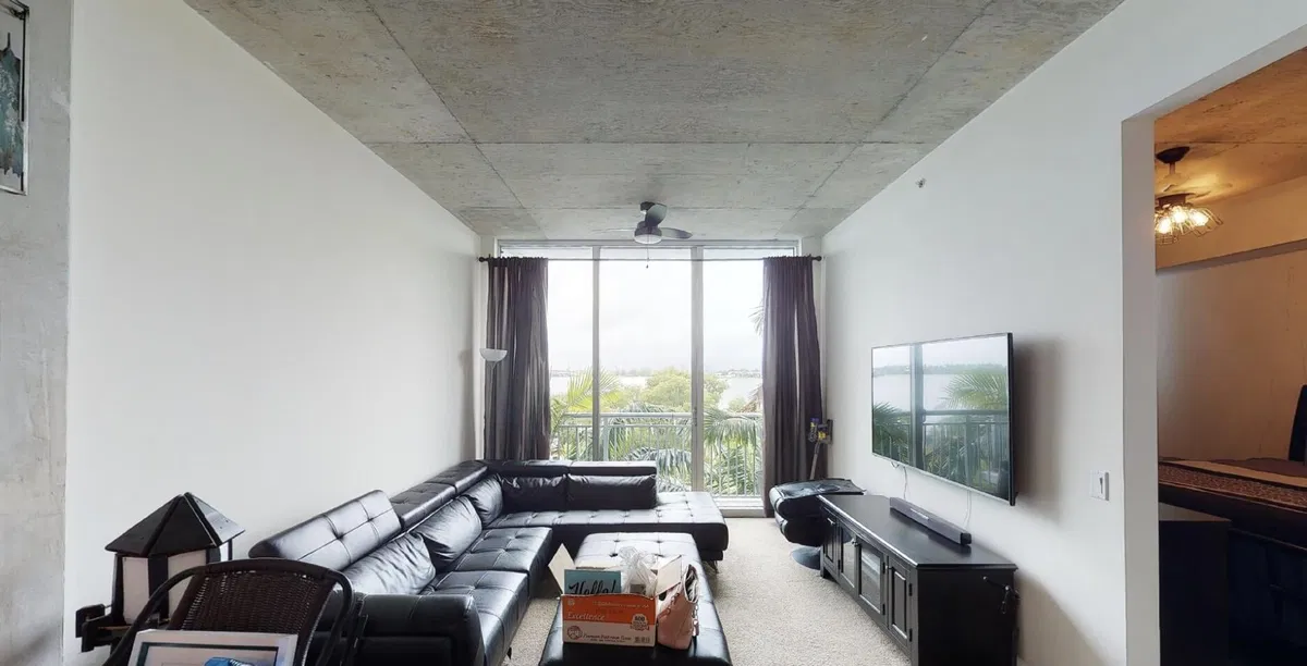 The Edge Unit 323 photo 7