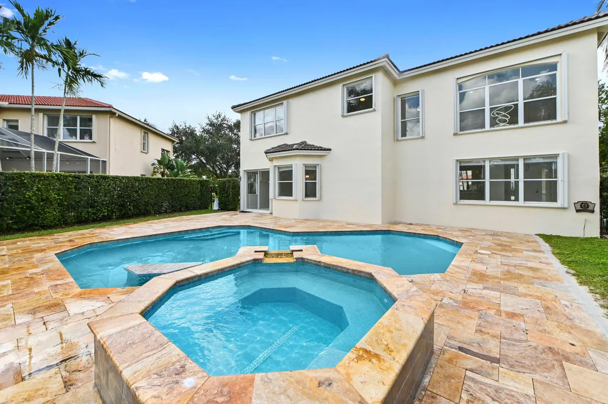  Residence photo 7