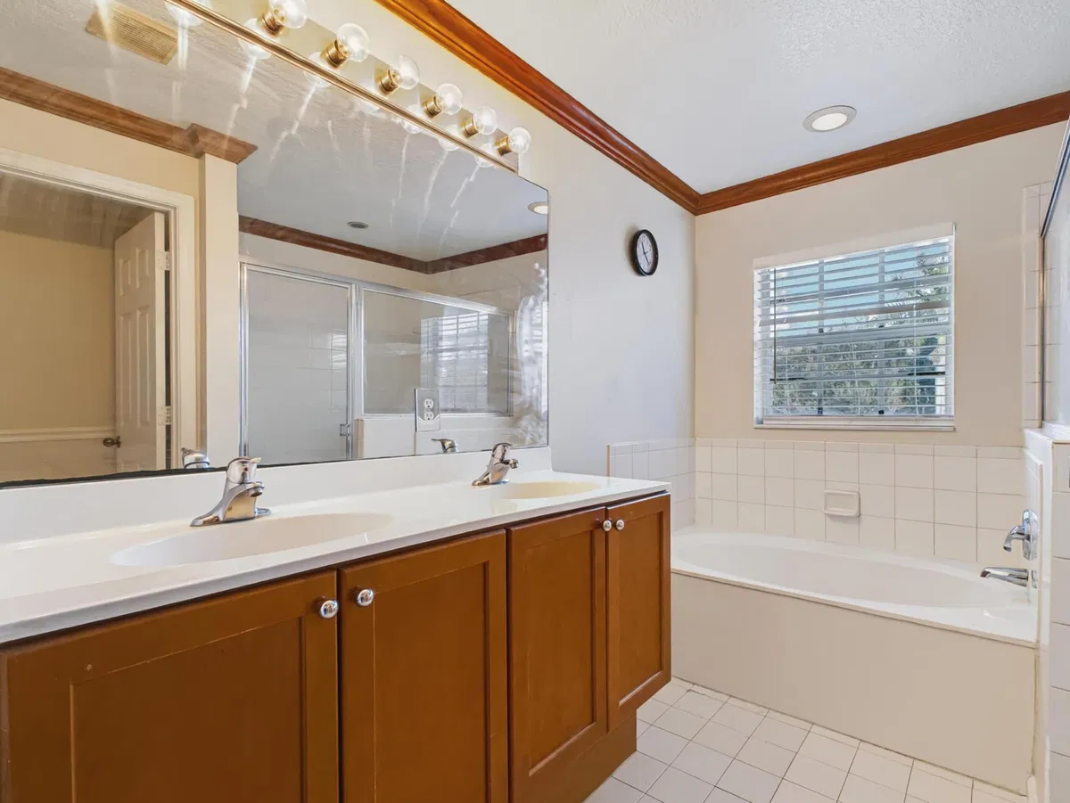 Residence photo 34