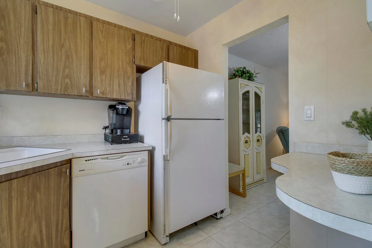  Unit C photo 7