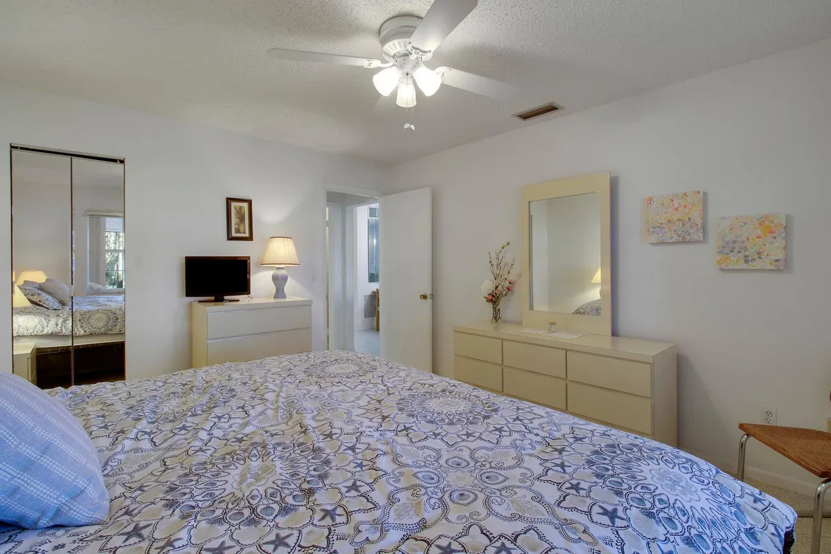  Unit C photo 19