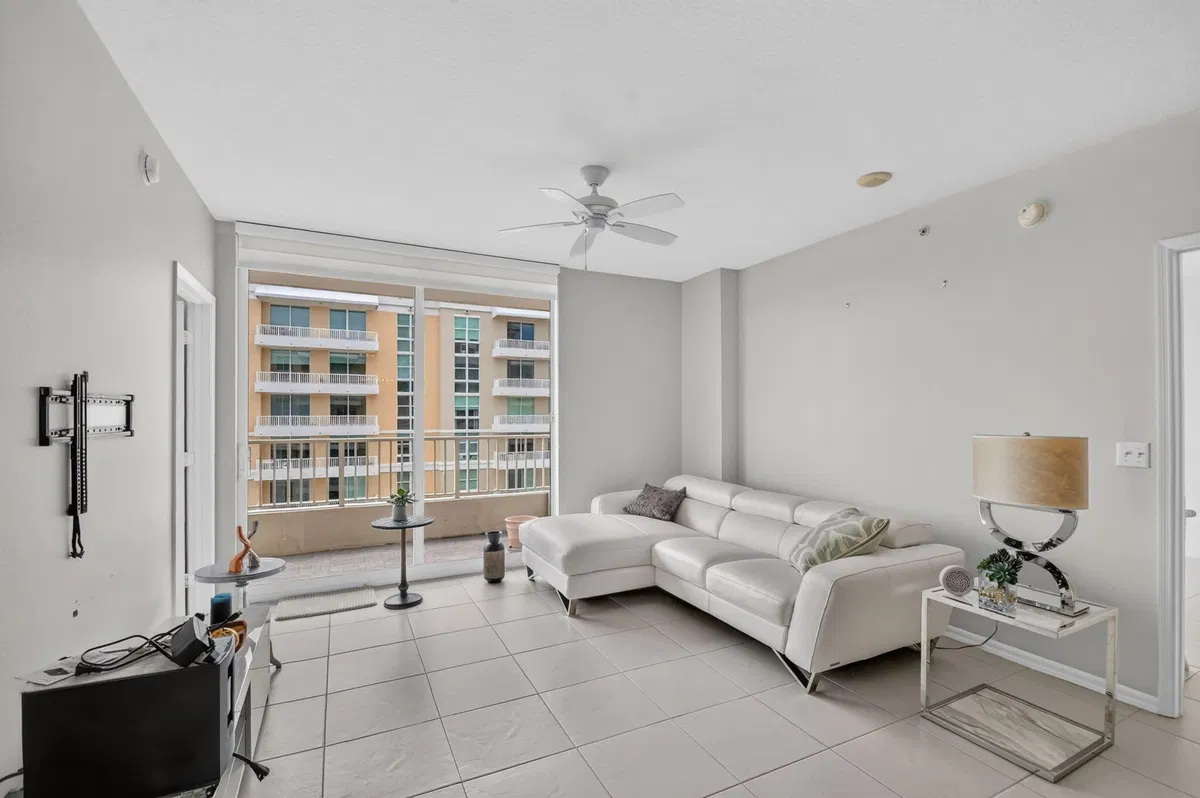 Boynton Beach Club Unit 1403 photo 10