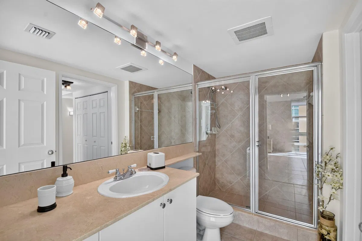 Boynton Beach Club Unit 1403 photo 22