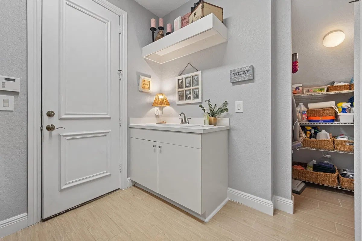  Residence photo 37