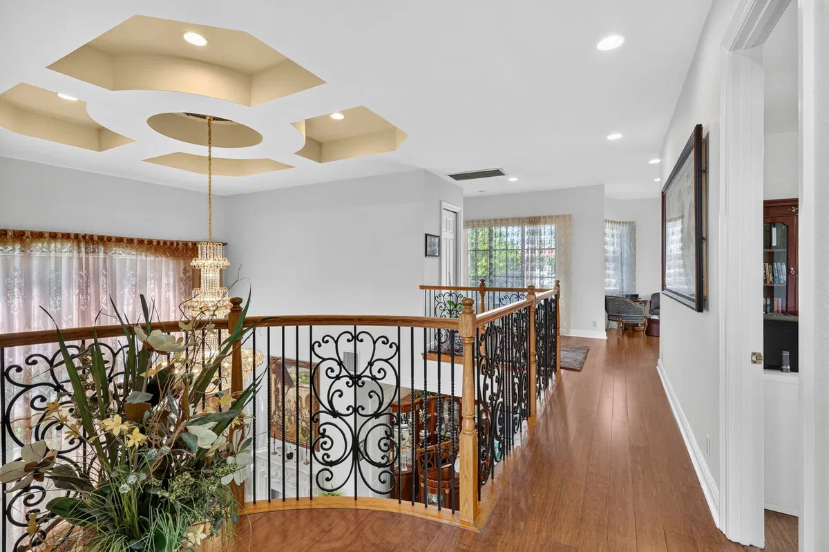 Residence photo 22