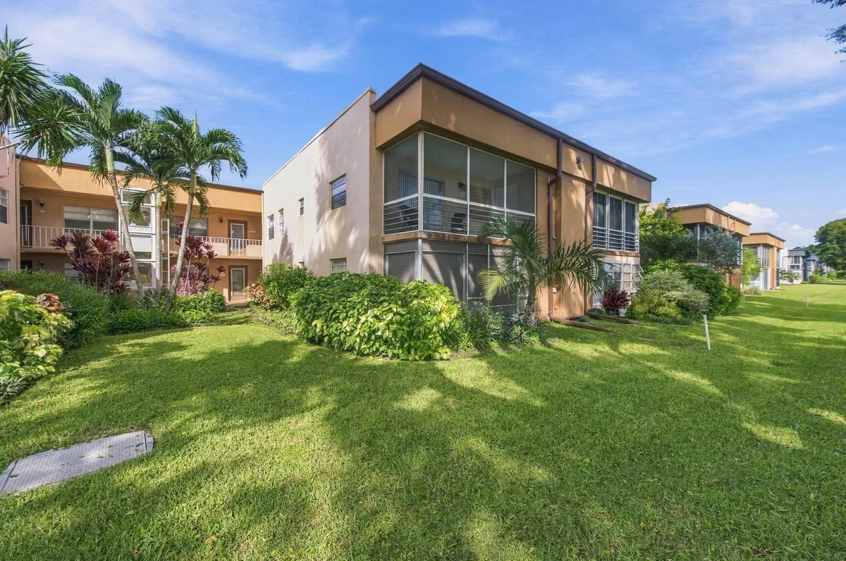 Residence photo 28
