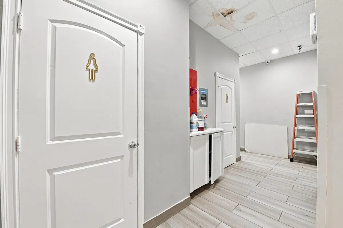  Unit 110 photo 31