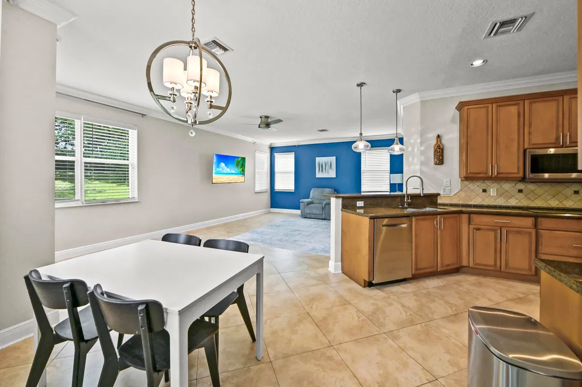  Residence photo 13