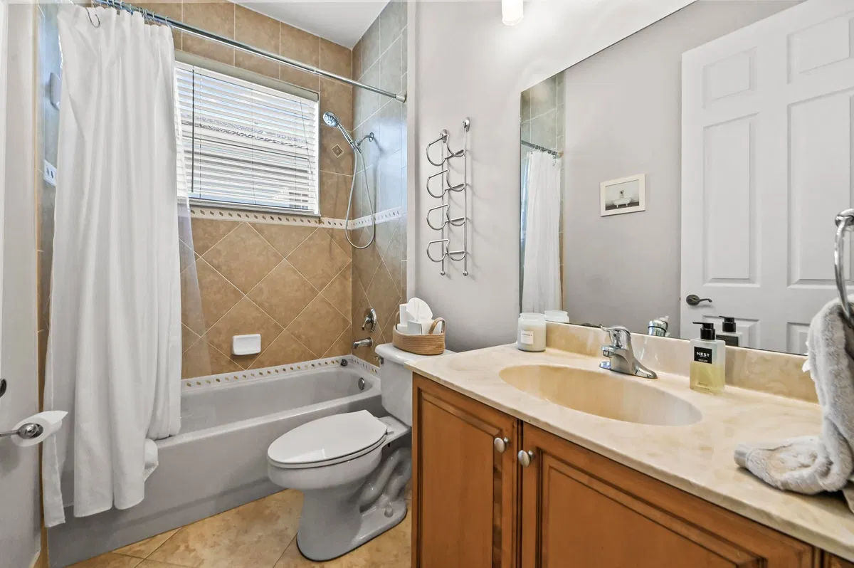  Residence photo 25