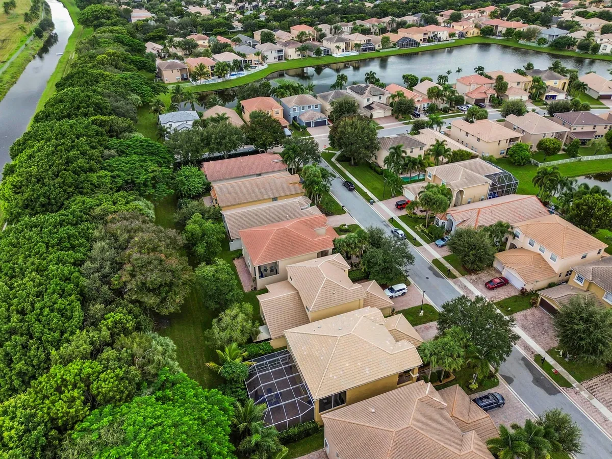  Residence photo 43
