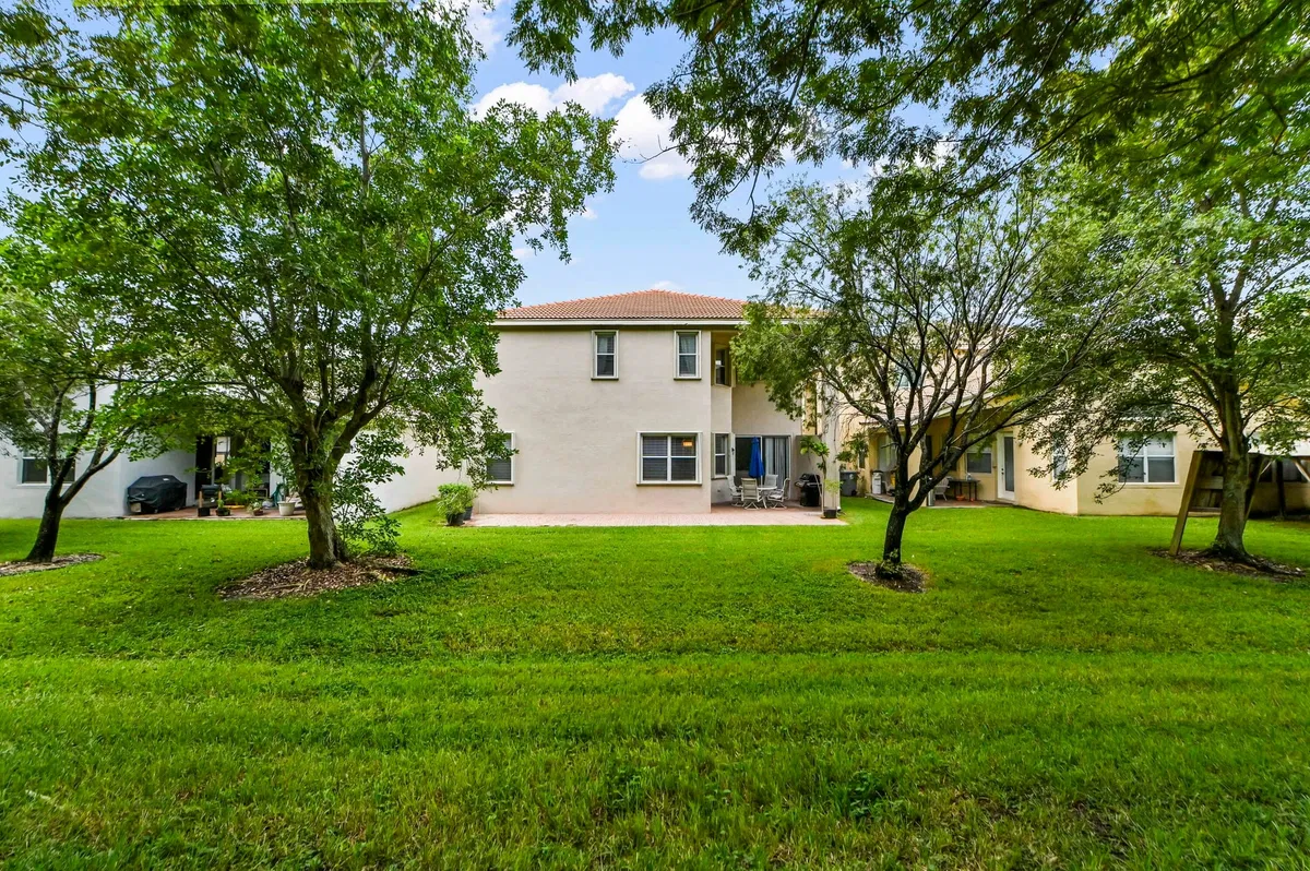  Residence photo 49
