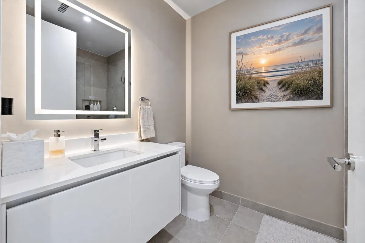 Nautilus 220 Unit 1402 photo 25