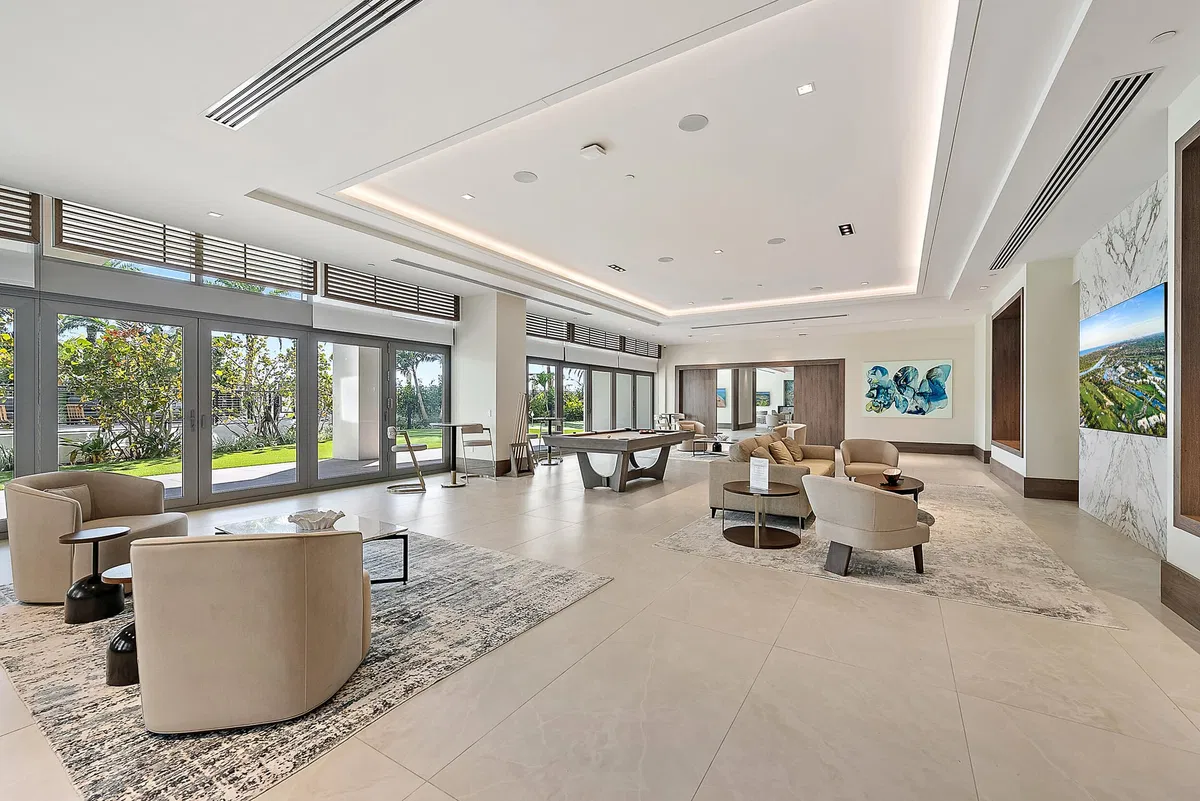Nautilus 220 Unit 1402 photo 61