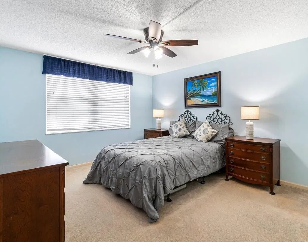 Unit 408 photo 10