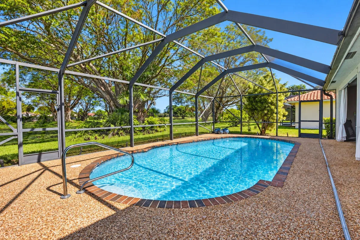 Residence photo 52