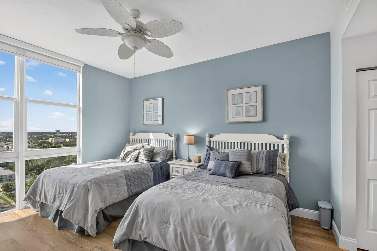 Unit 1604 photo 31