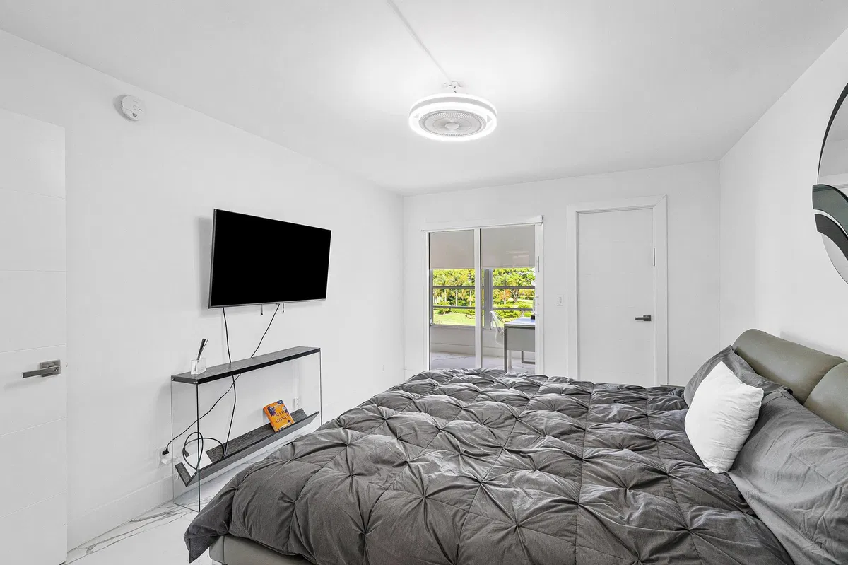 Residence photo 19