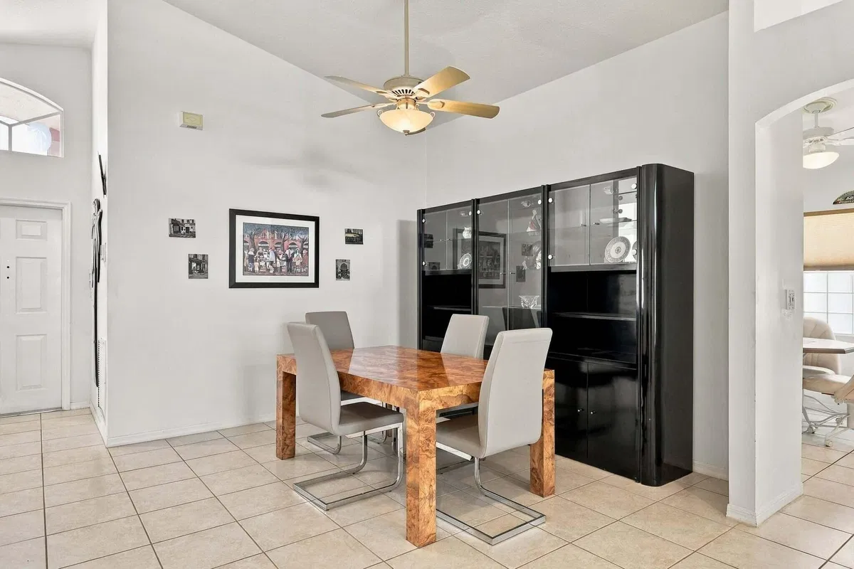 Residence photo 10