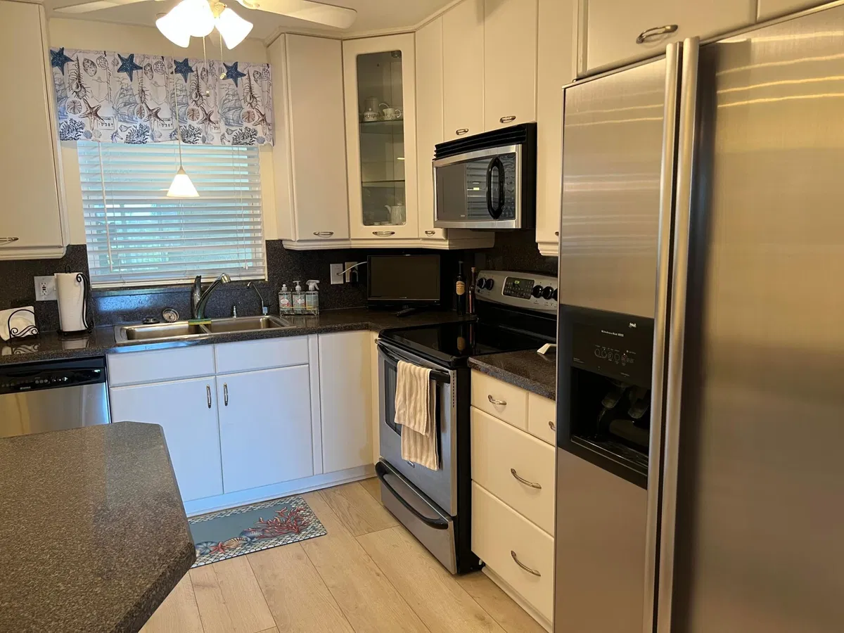  Unit 515 photo 10
