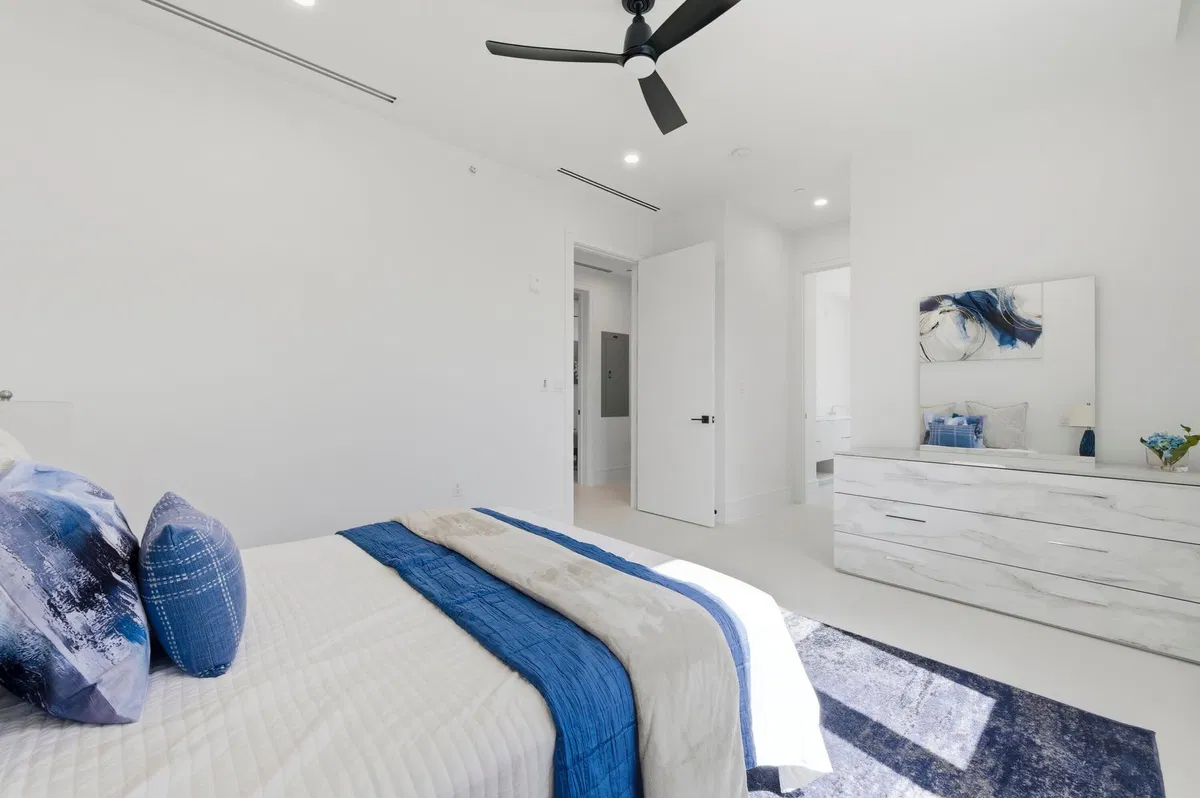 Palm Beach Shores Unit 201 photo 31