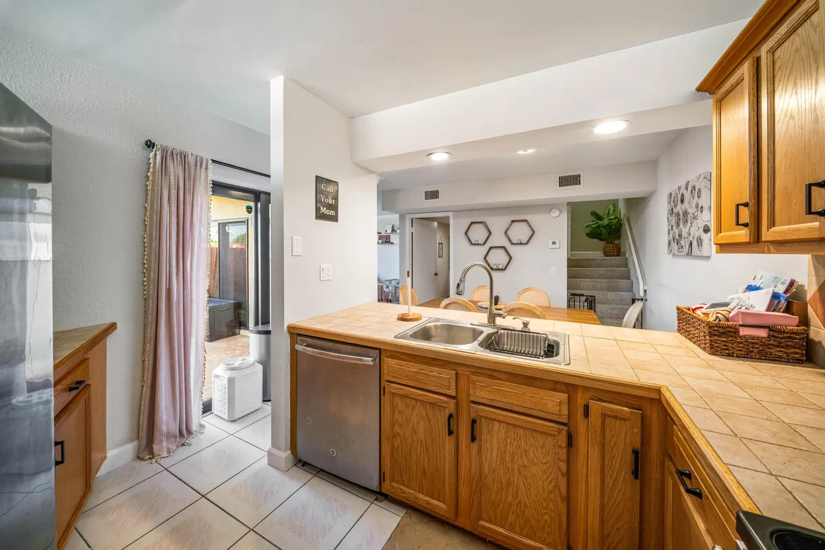 Residence photo 19