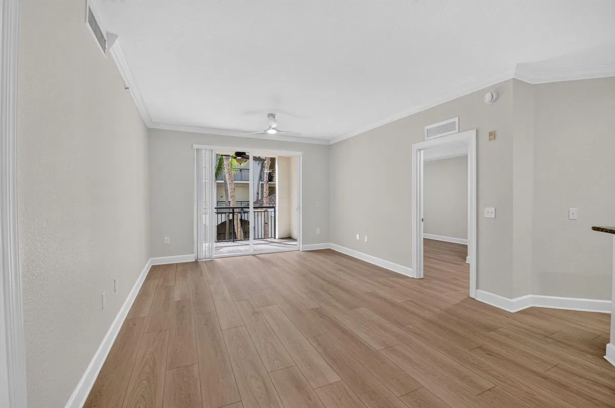  Unit 4214 photo 7