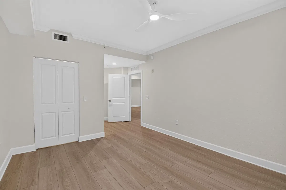  Unit 4214 photo 19