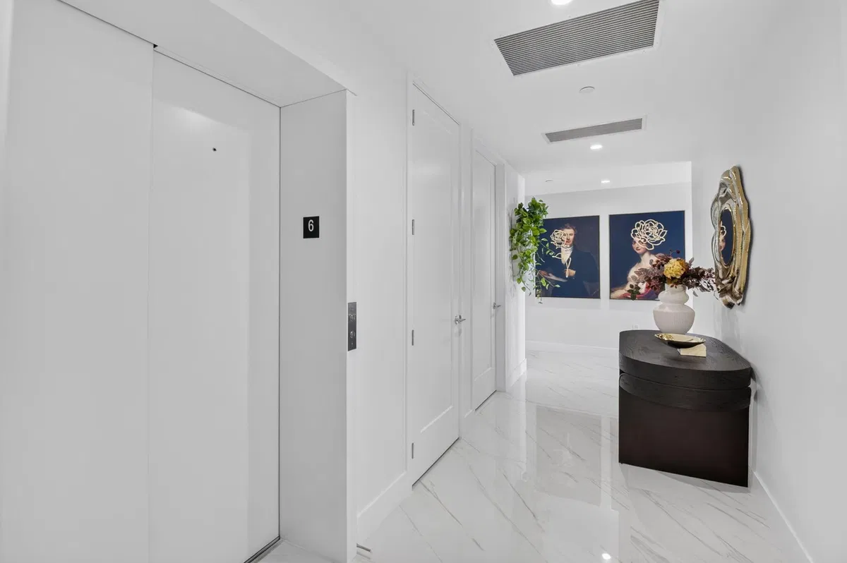 Royal Palm Residences Boca Raton Unit 601 photo 4
