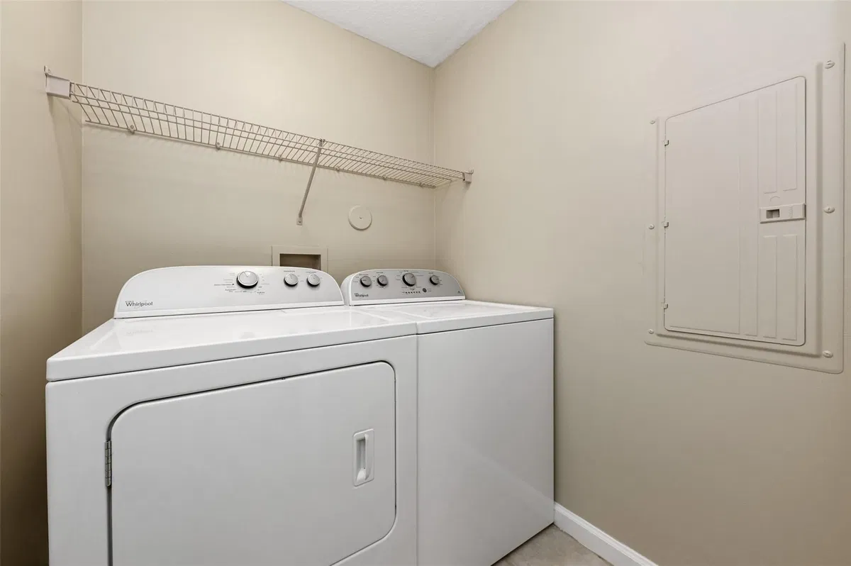  Unit 2104 photo 13