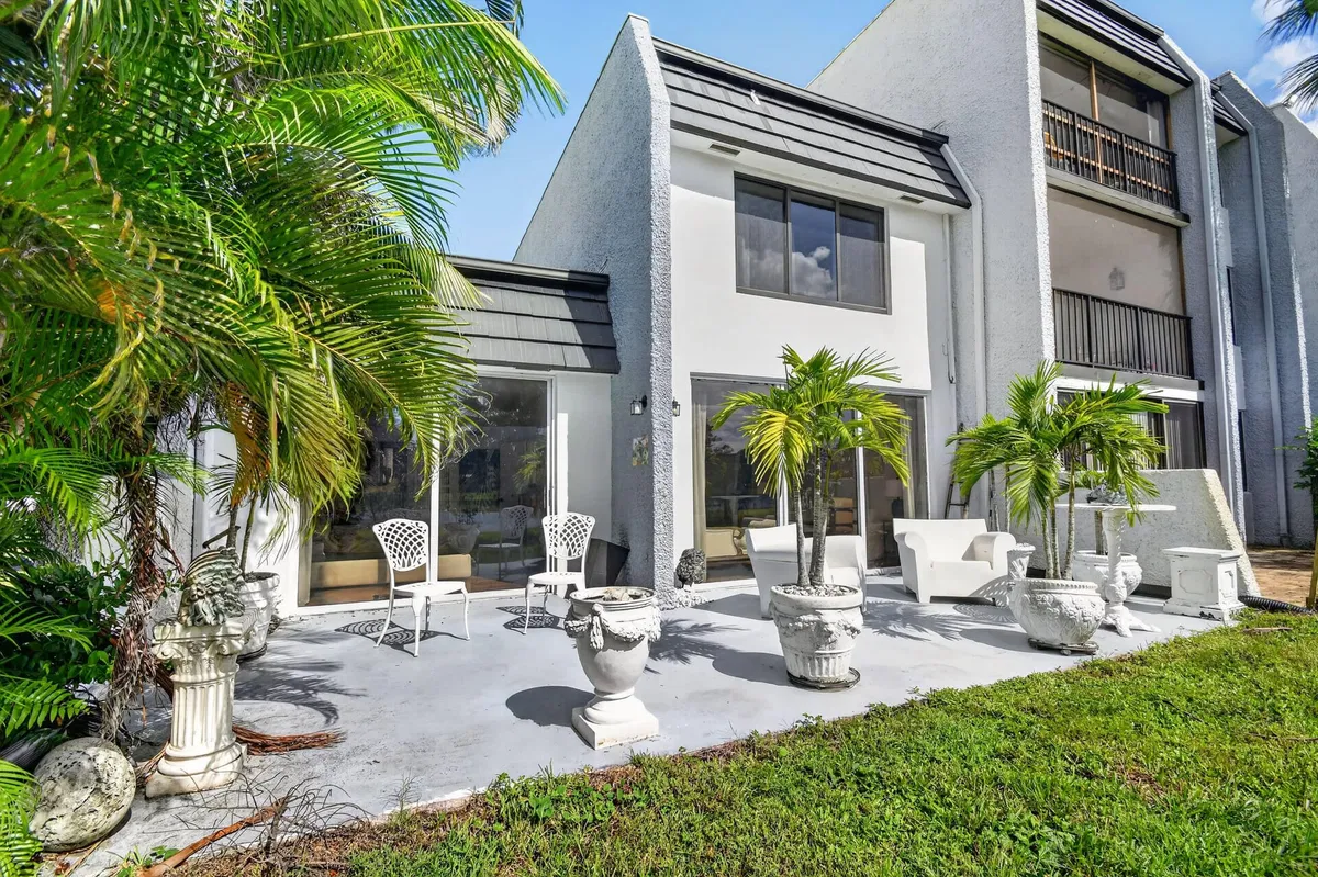  Residence photo 37