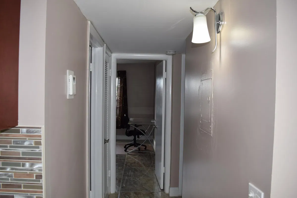  Unit 804 photo 34
