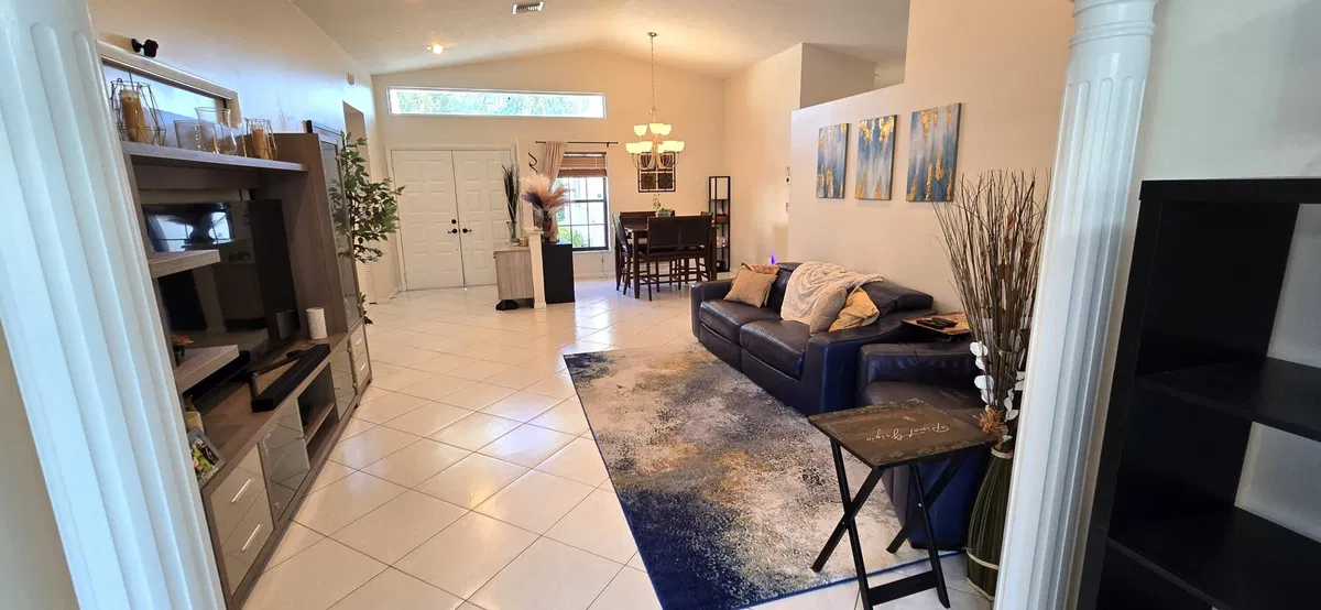 Residence photo 25