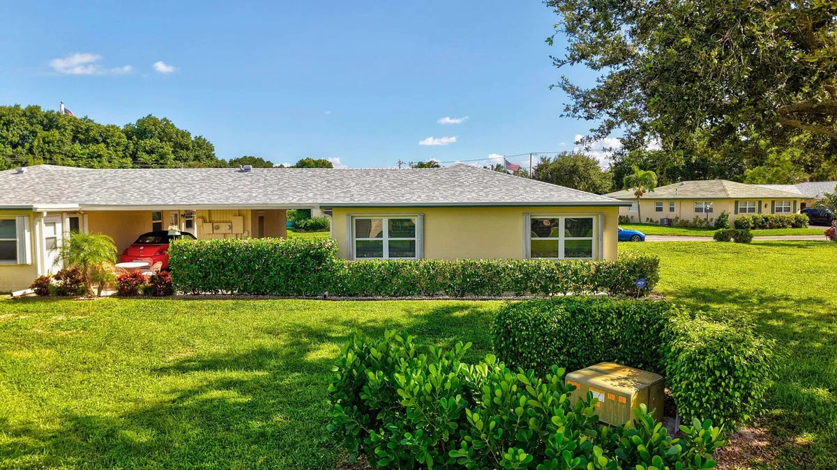 Residence photo 43
