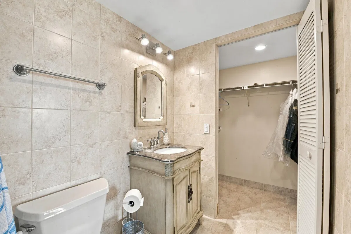  Unit 303 photo 40