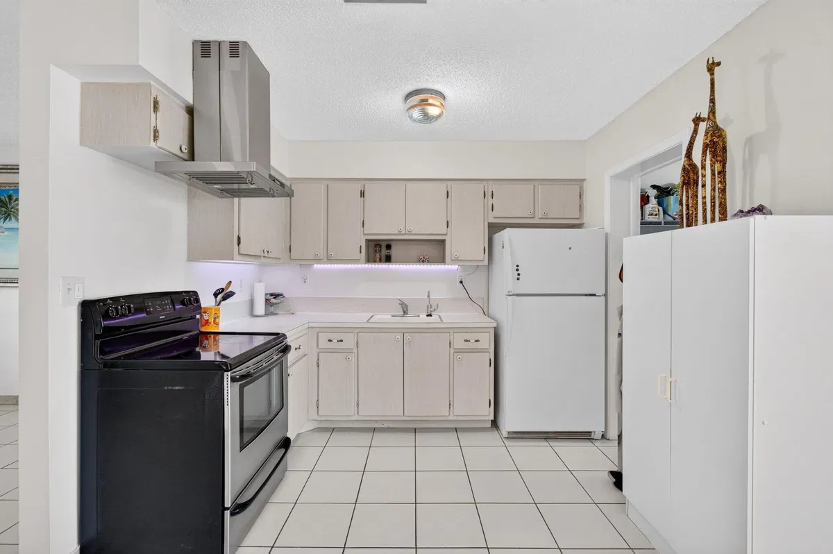 Residence photo 7