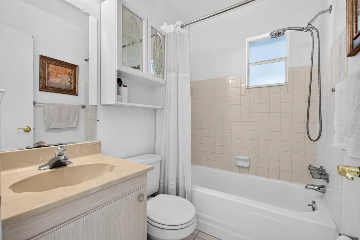 Residence photo 19