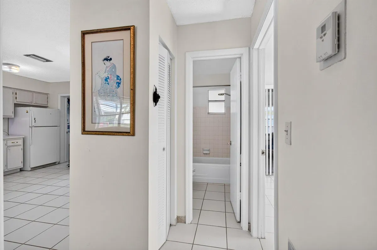 Residence photo 22