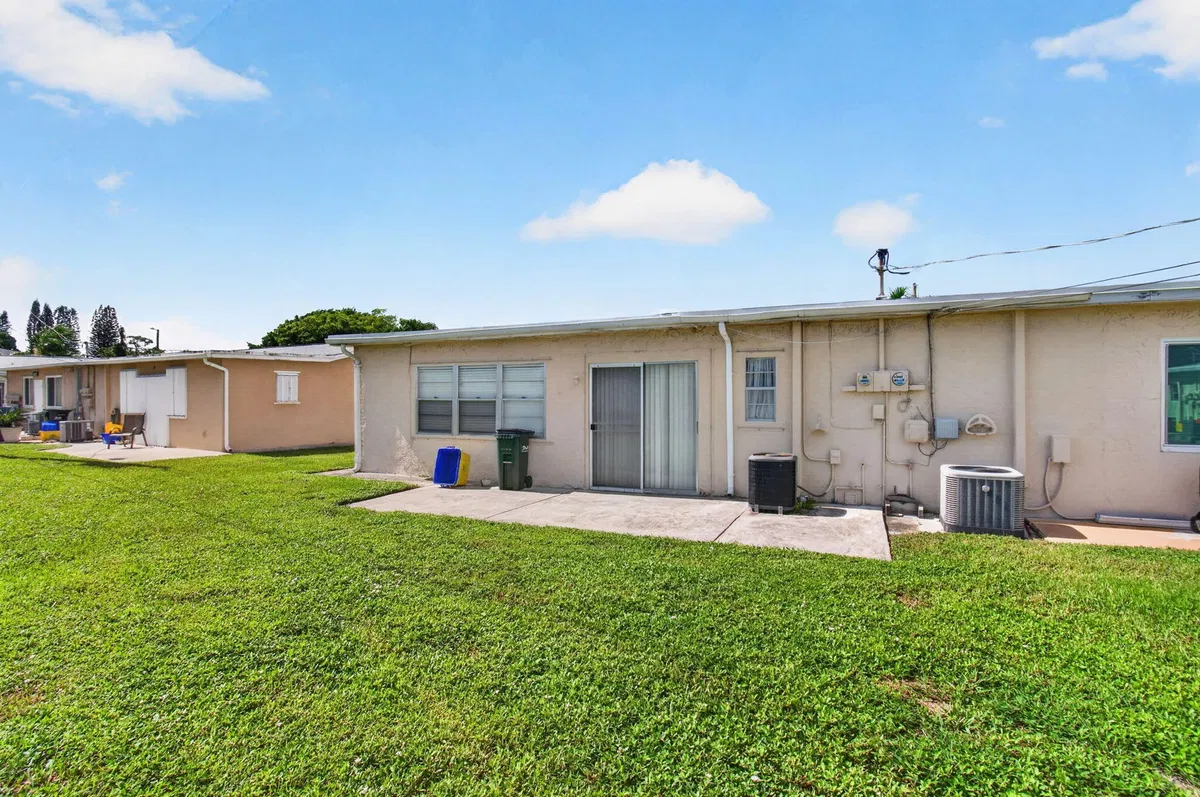 Residence photo 37