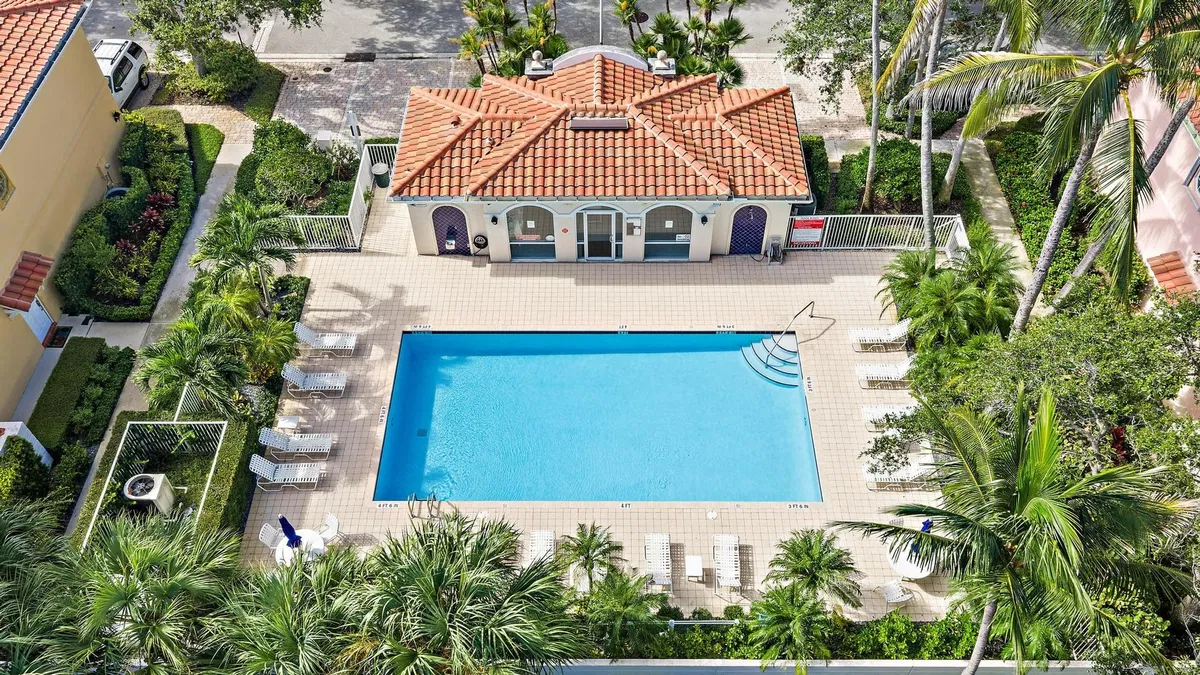 Residence photo 4