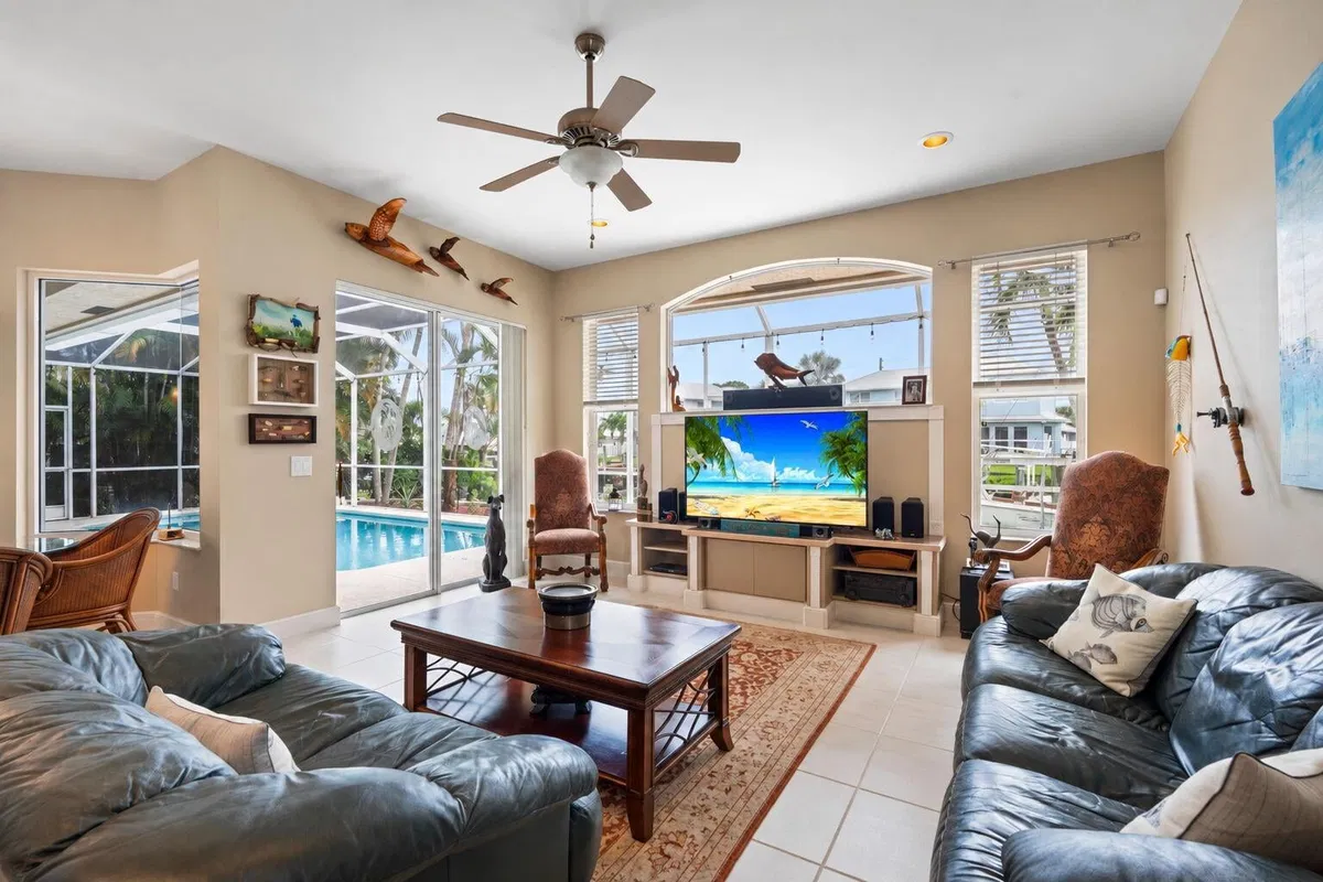 Residence photo 10