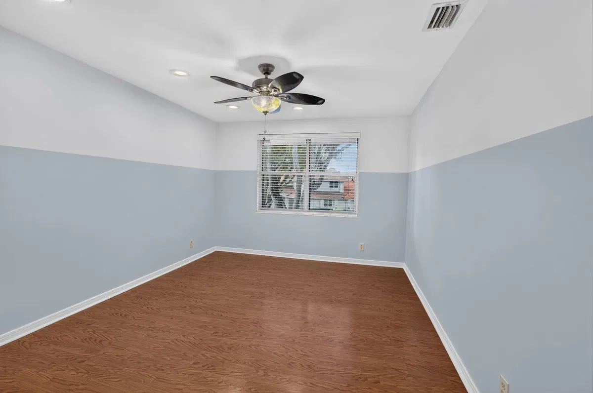 Residence photo 37