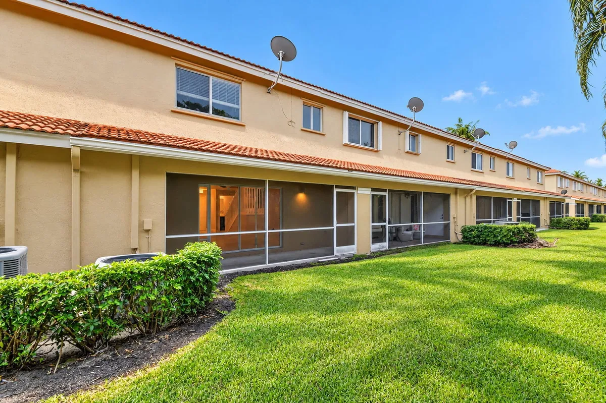  Residence photo 19