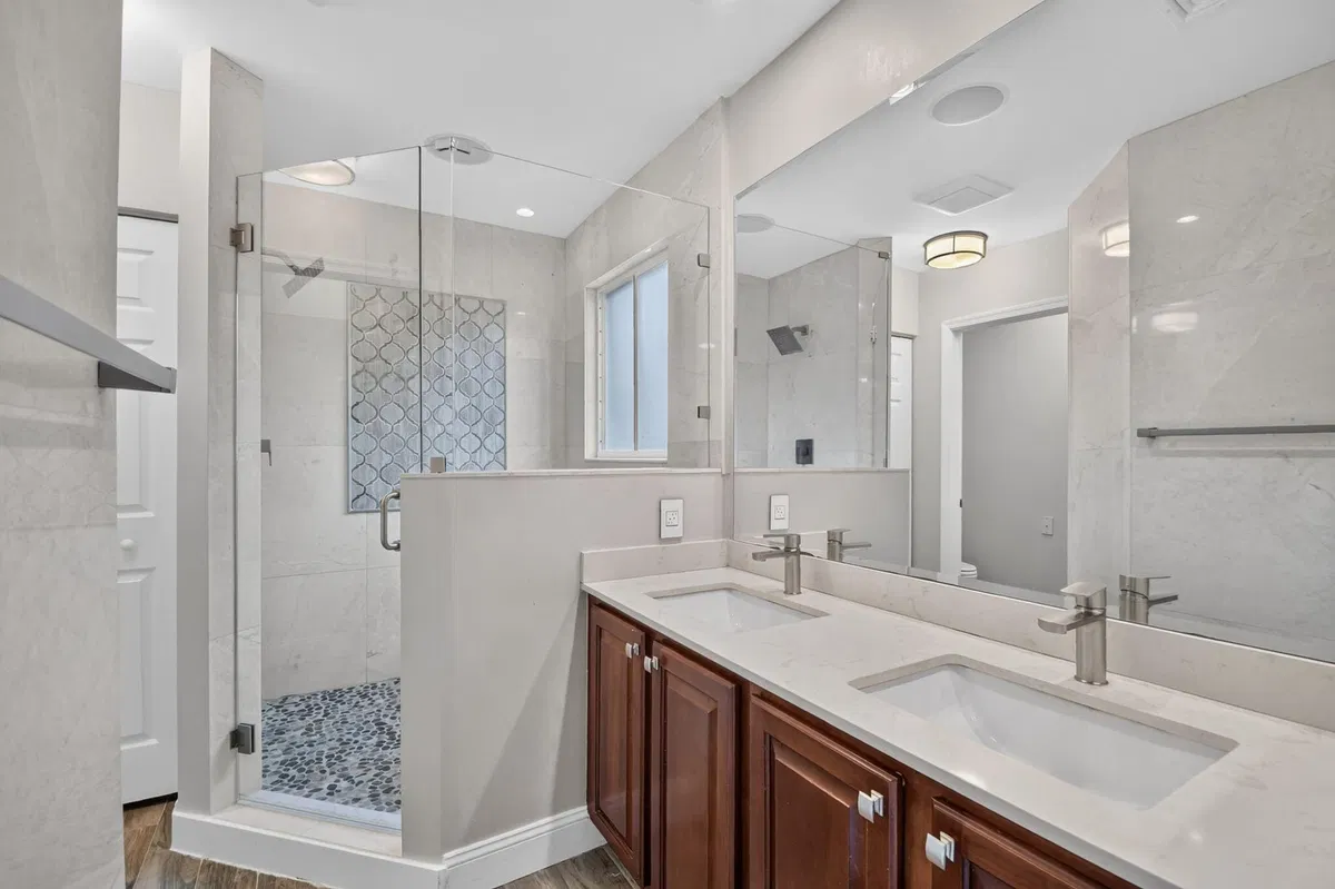  Residence photo 25