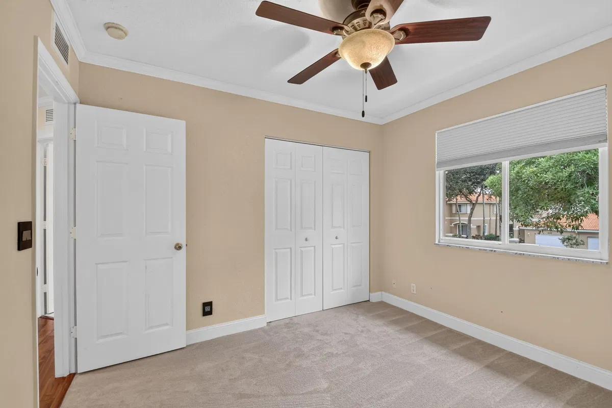  Residence photo 31