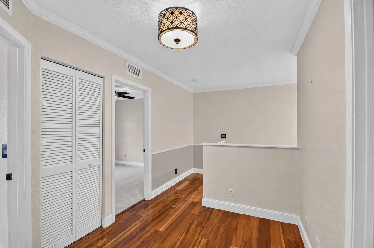  Residence photo 37