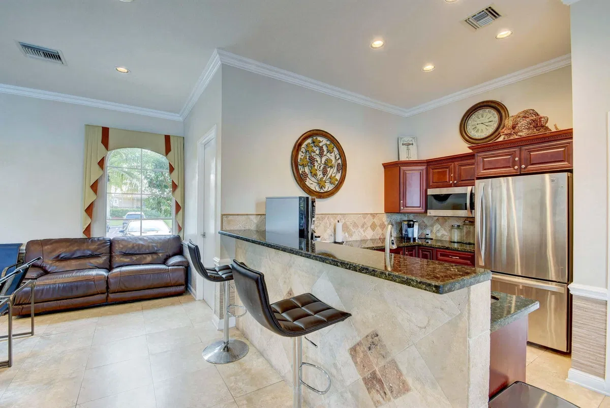  Residence photo 46