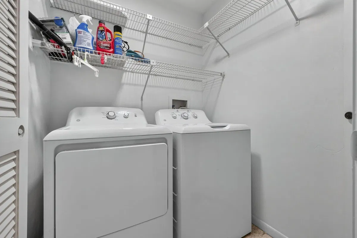  Residence photo 37