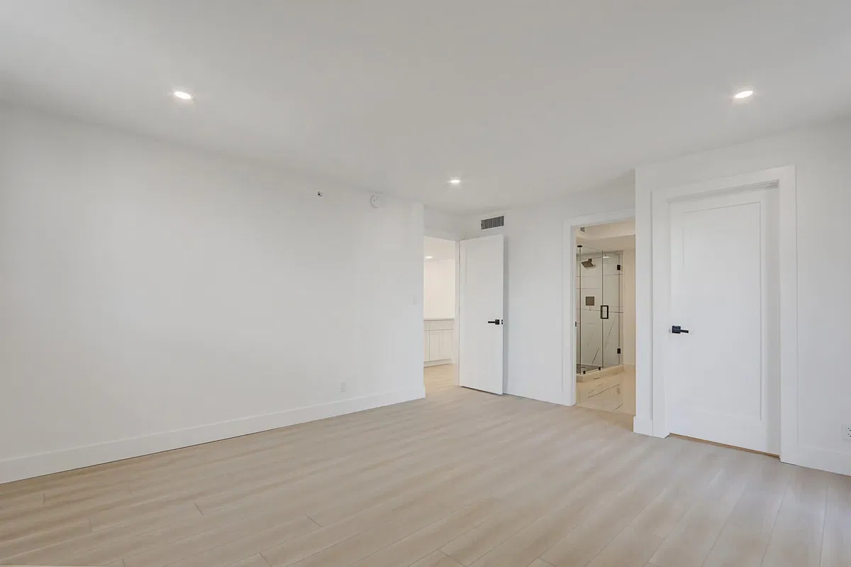 Unit T1 photo 7
